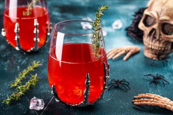 Easy Halloween Cocktails To Toast The Spooky Season - Cover Image
