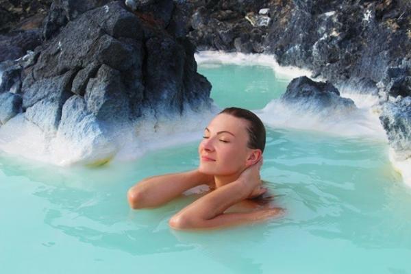 15 Of The Best Natural Hot Springs Around The World  - Cover Image