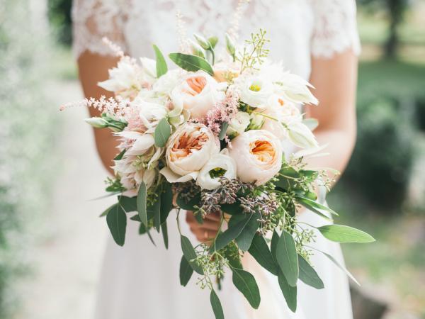 From Dahlias to Tulips to Peonies – 5 Great Flowers For Bridal Bouquets  - Cover Image