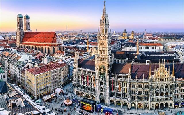 Exclusive Tours and Local Experiences with ozTourMunich 