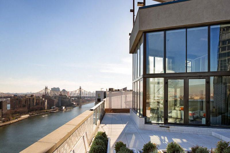 Frank Sinatra’s luxury penthouse apartment on sale for $5 million