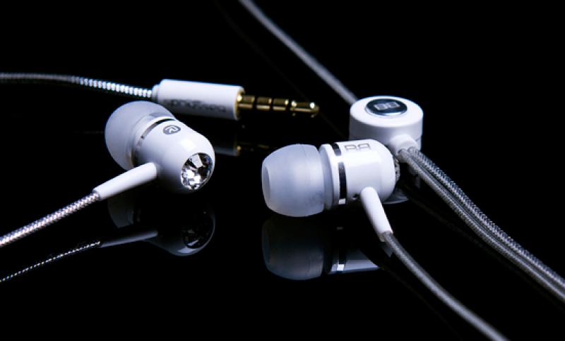 Audio Universe Launches the High Performance, Luxury Headphones Brand 