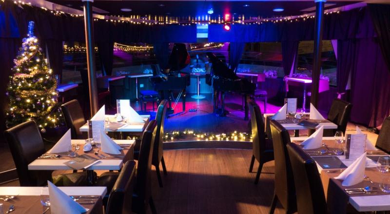 Celebrate Christmas Eve on a luxury boat 24th December!