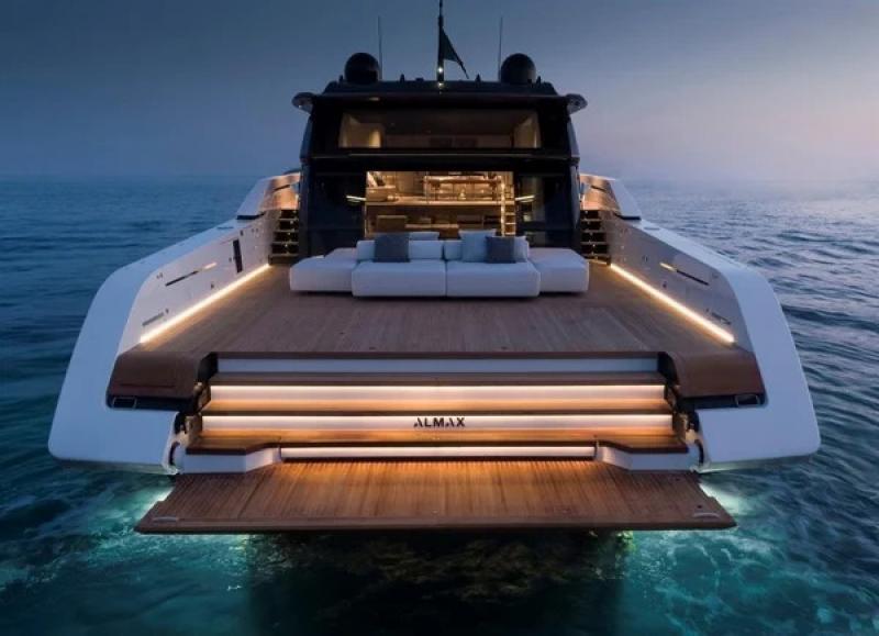 A closer look at the debut jet-powered, open sports superyacht from Sanlorenzo